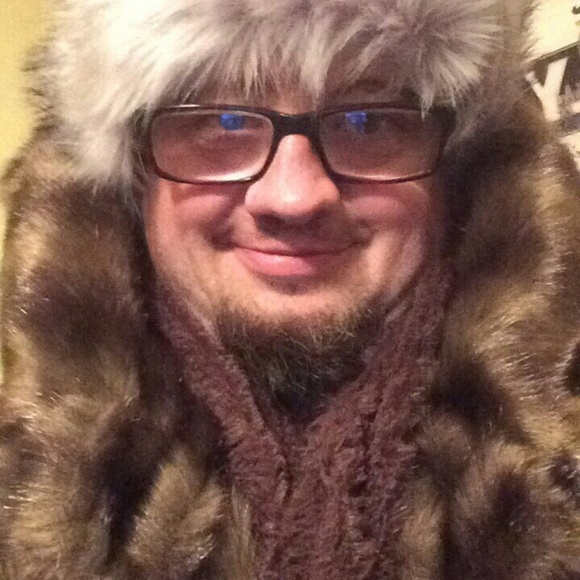 Meet your Posher, Paul - Picture 2 of 3